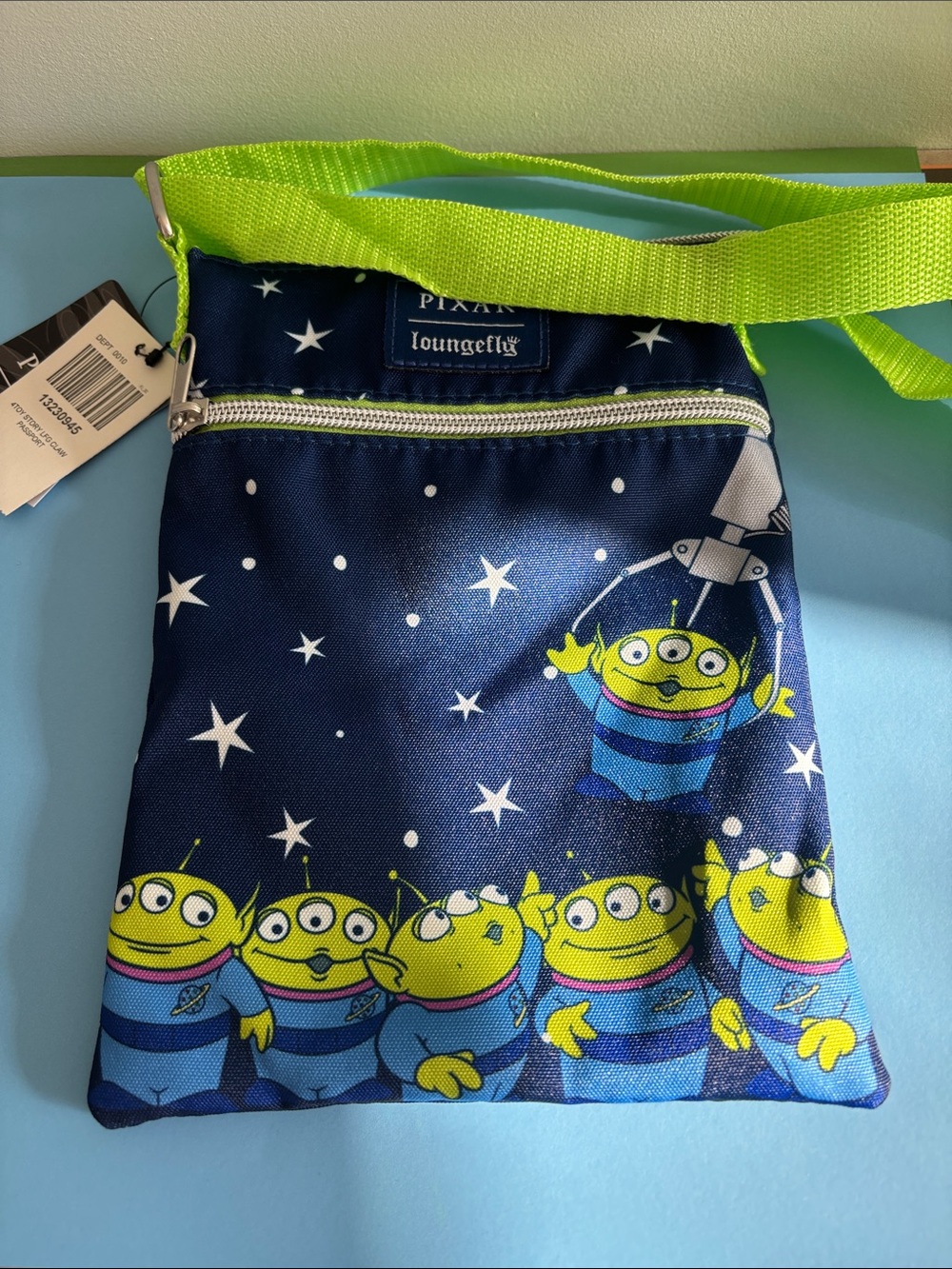 Loungefly Disney Pixar Toy Story Alien The Claw Passport Crossbody Bag NWT